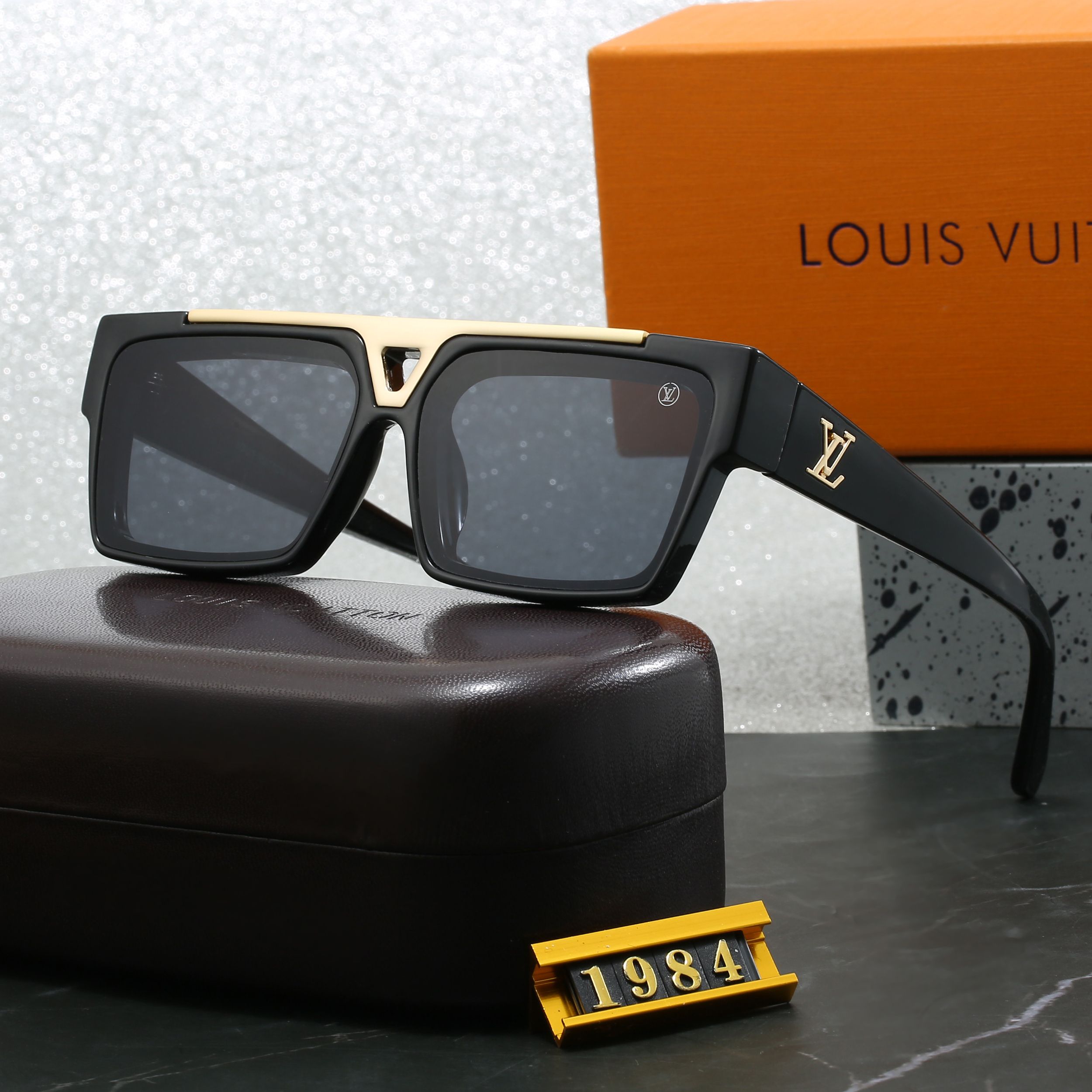 Louis vuitton Geometric Triangle Detail Oversized Square Sunglasses (Model 1984)