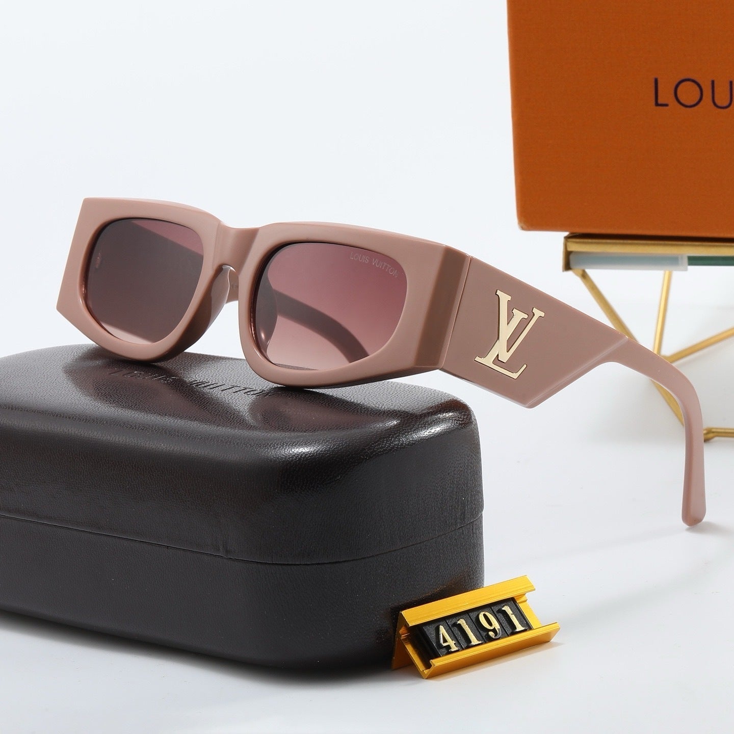 Louis vuitton Vintage Cat-Eye Bold Frame Sunglasses with Metal Detail (Model 4191)