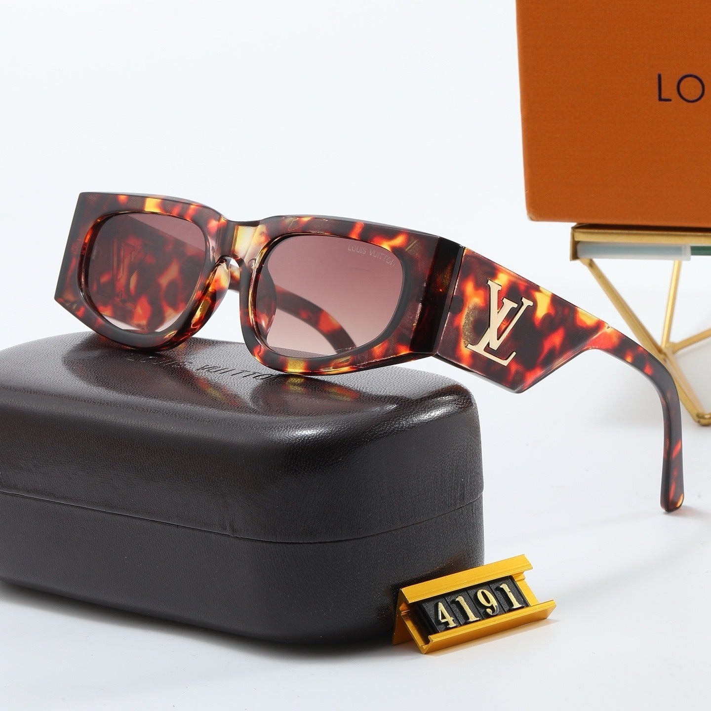 Louis vuitton Vintage Cat-Eye Bold Frame Sunglasses with Metal Detail (Model 4191)