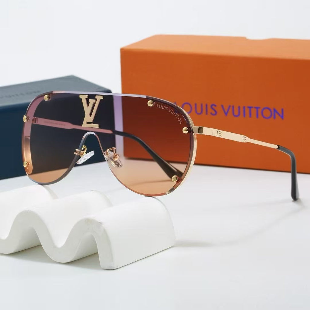 Louis vuitton Oversized. integrated metal trendy sunglasses