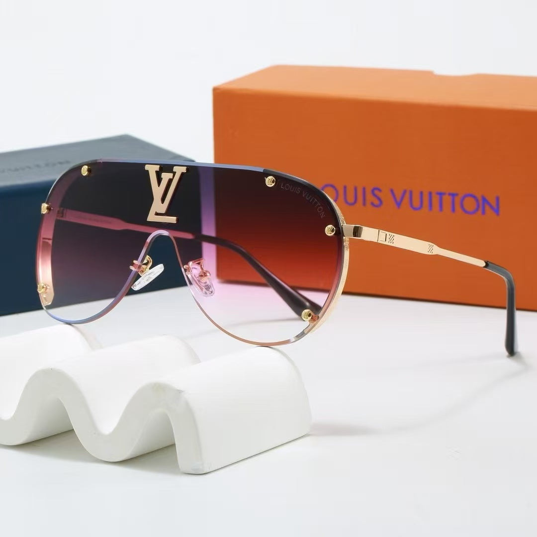 Louis vuitton Oversized. integrated metal trendy sunglasses