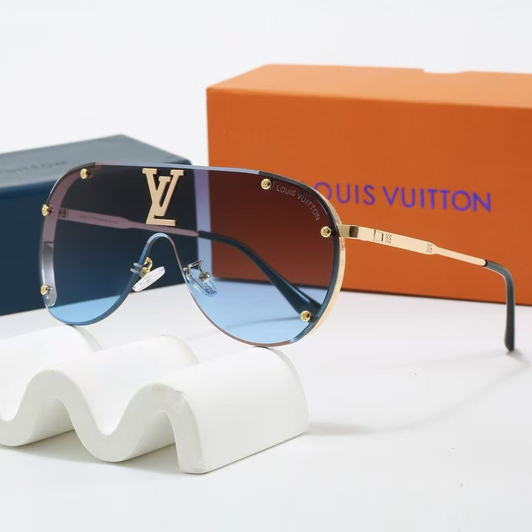 Louis vuitton Oversized. integrated metal trendy sunglasses