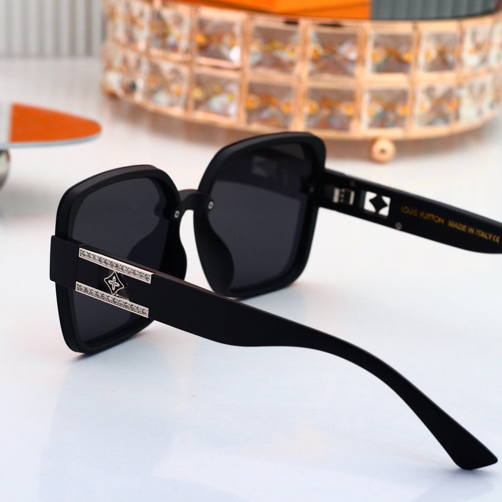 Louis vuitton Metal Logo Oversized Sunglasses 0921
