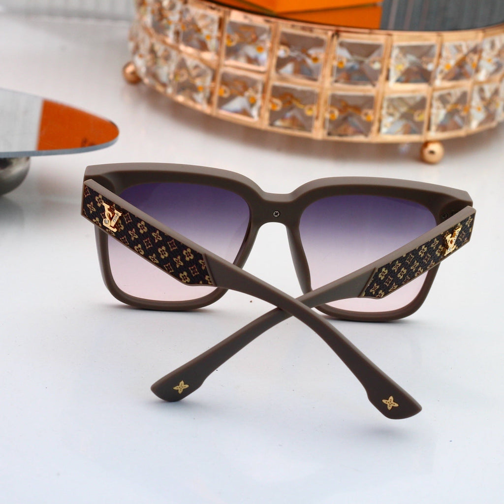 Louis vuitton Oversized Sunglasses with Monogram Temples 4037