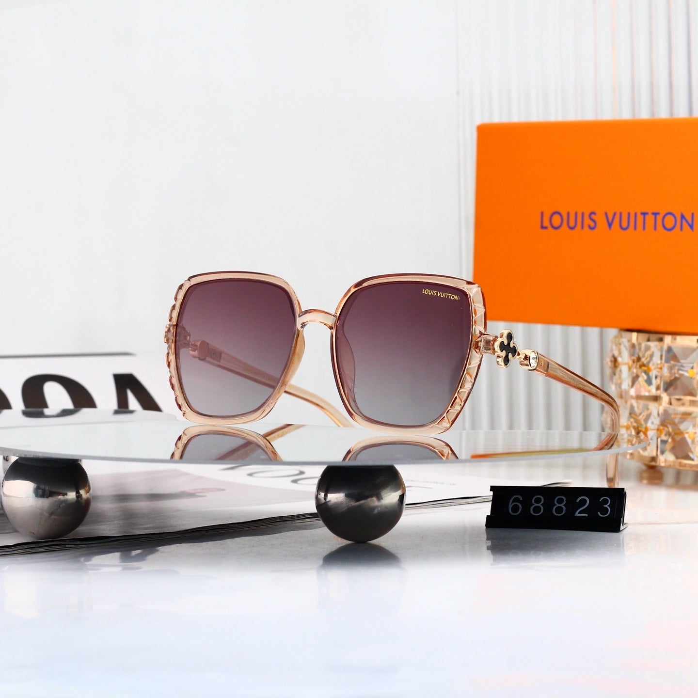 Louis vuitton Vintage Oversized Fashion Sunglasses in Multiple Colors 68823