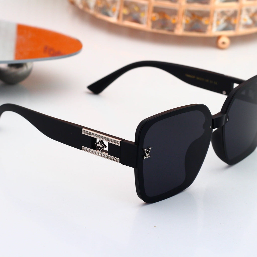 Louis vuitton Metal Logo Oversized Sunglasses 0921