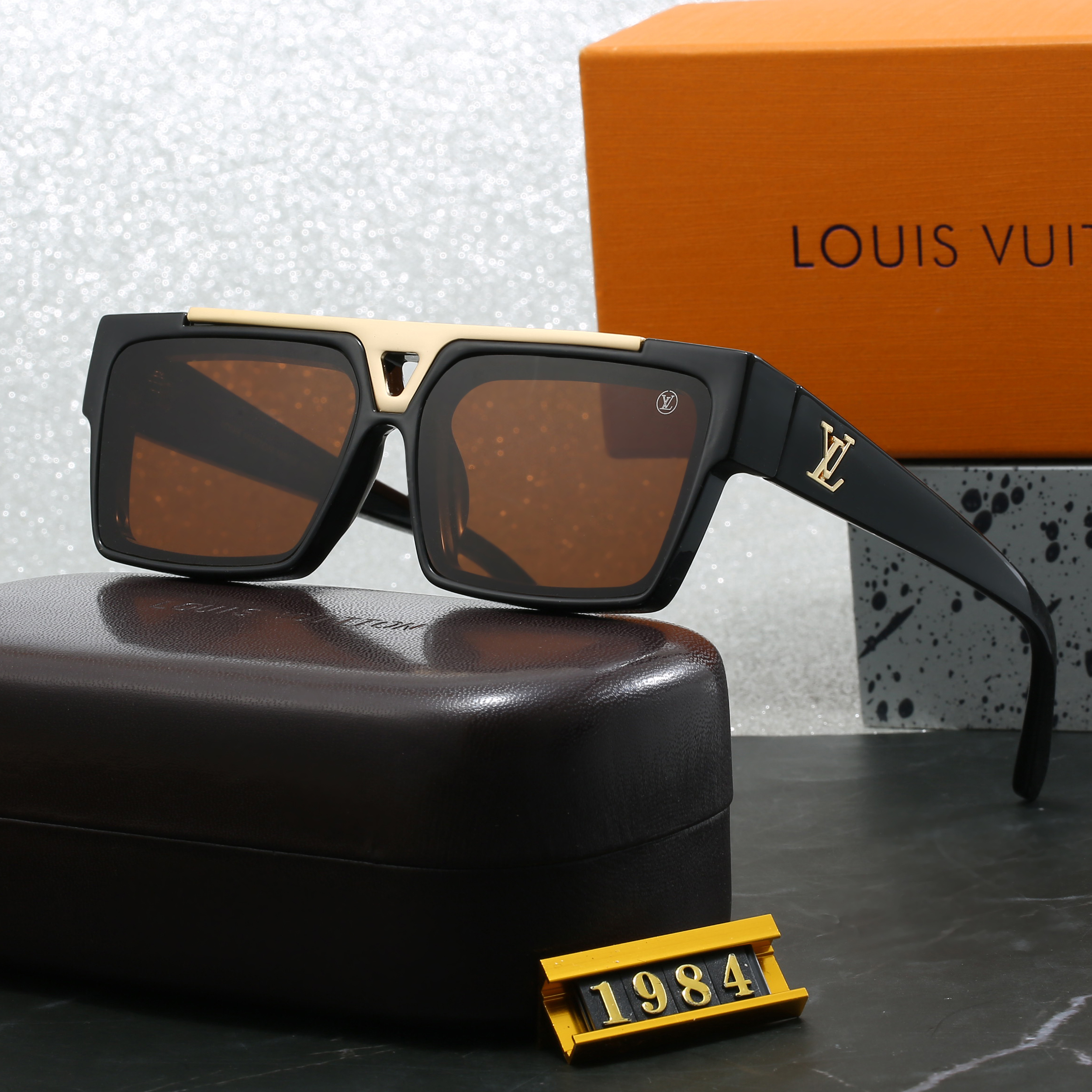 Louis vuitton Geometric Triangle Detail Oversized Square Sunglasses (Model 1984)