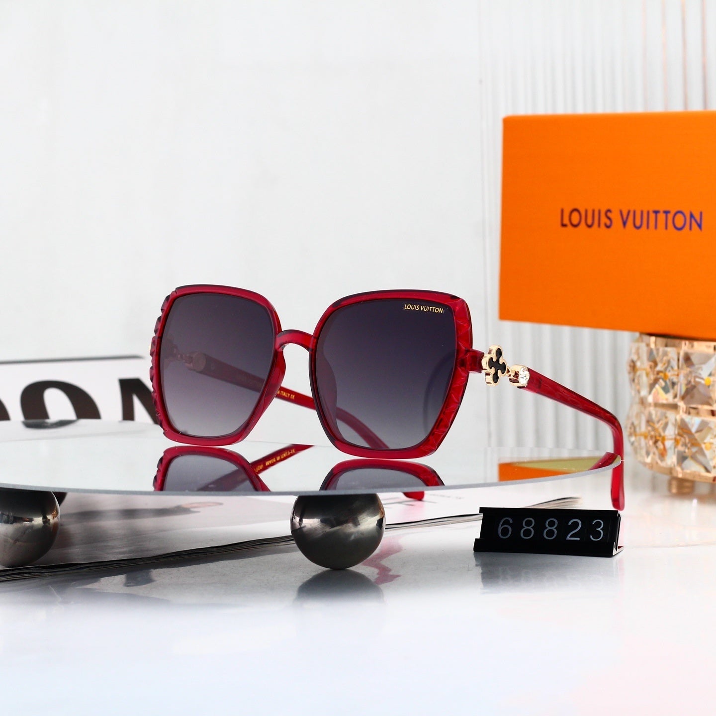 Louis vuitton Vintage Oversized Fashion Sunglasses in Multiple Colors 68823