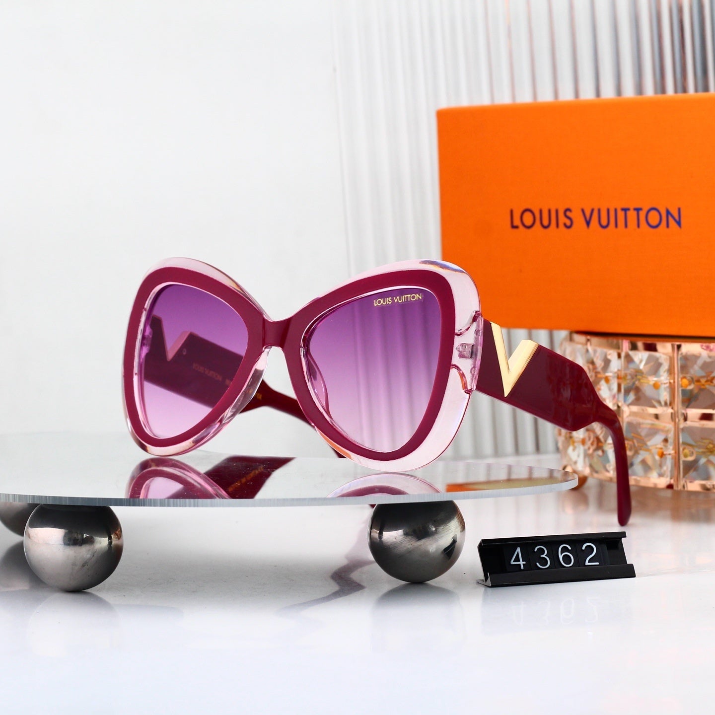 Louis vuitton Cat Eye Sunglasses 4362
