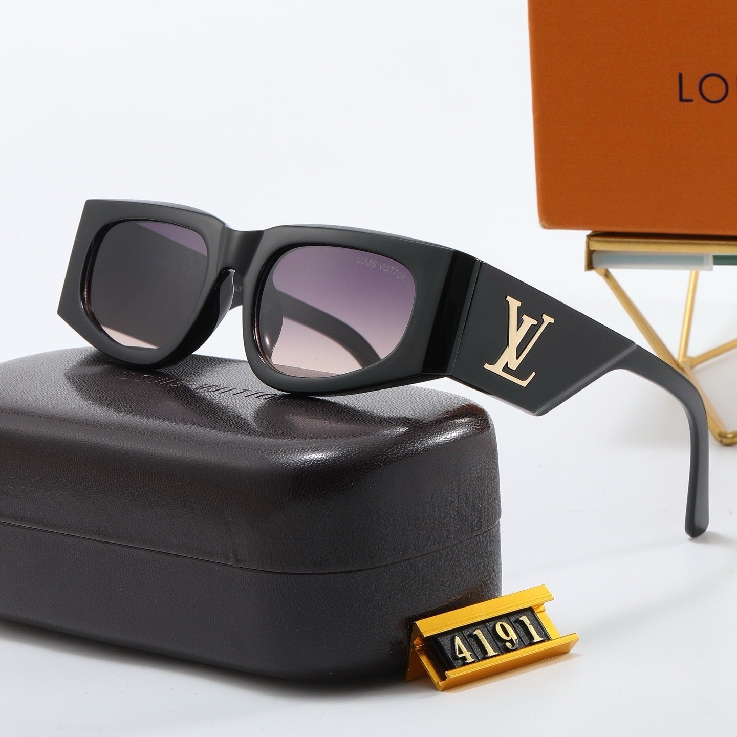 Louis vuitton Vintage Cat-Eye Bold Frame Sunglasses with Metal Detail (Model 4191)