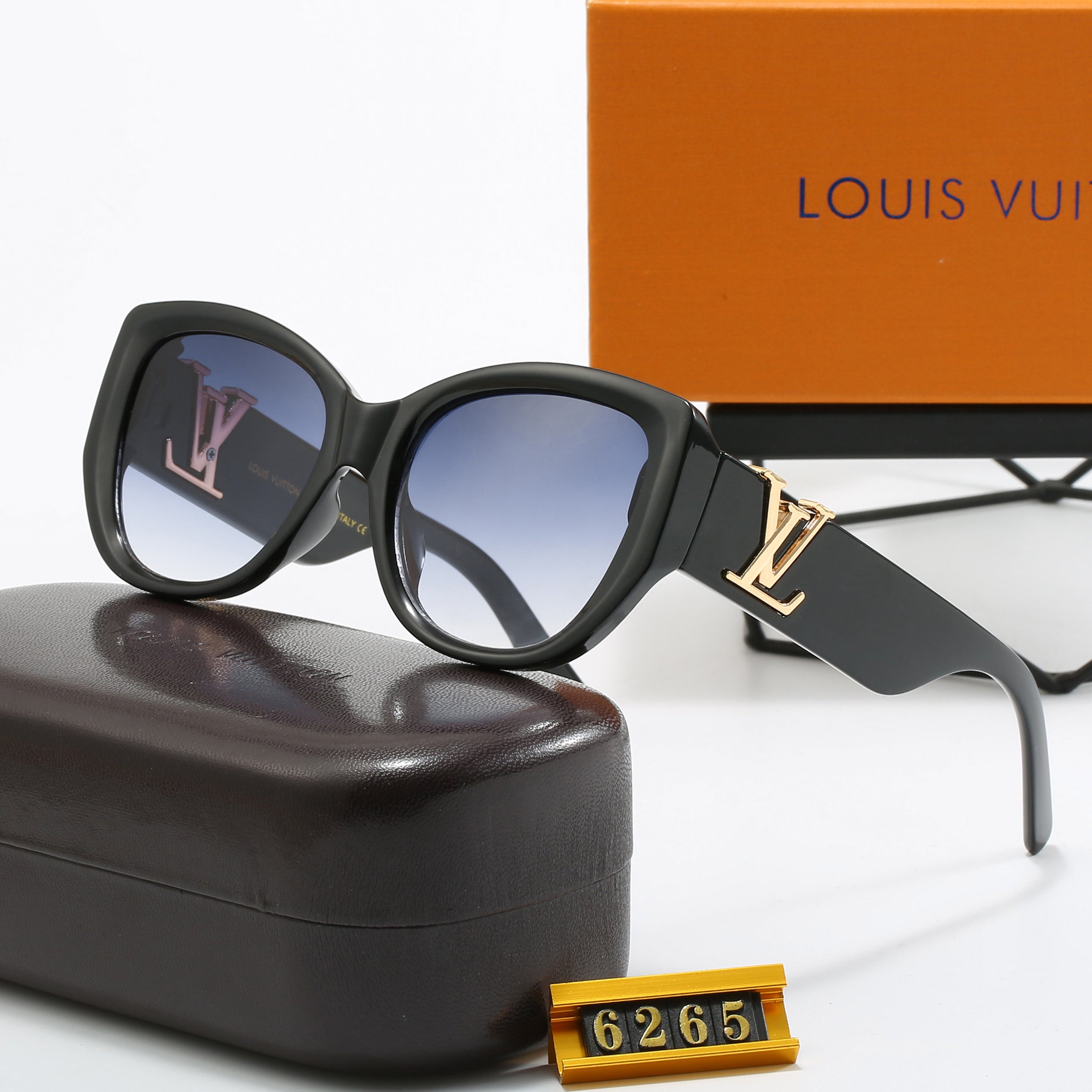 Louis vuitton Elegant Butterfly Bold Frame Sunglasses with Letter Detail (Model 6265)