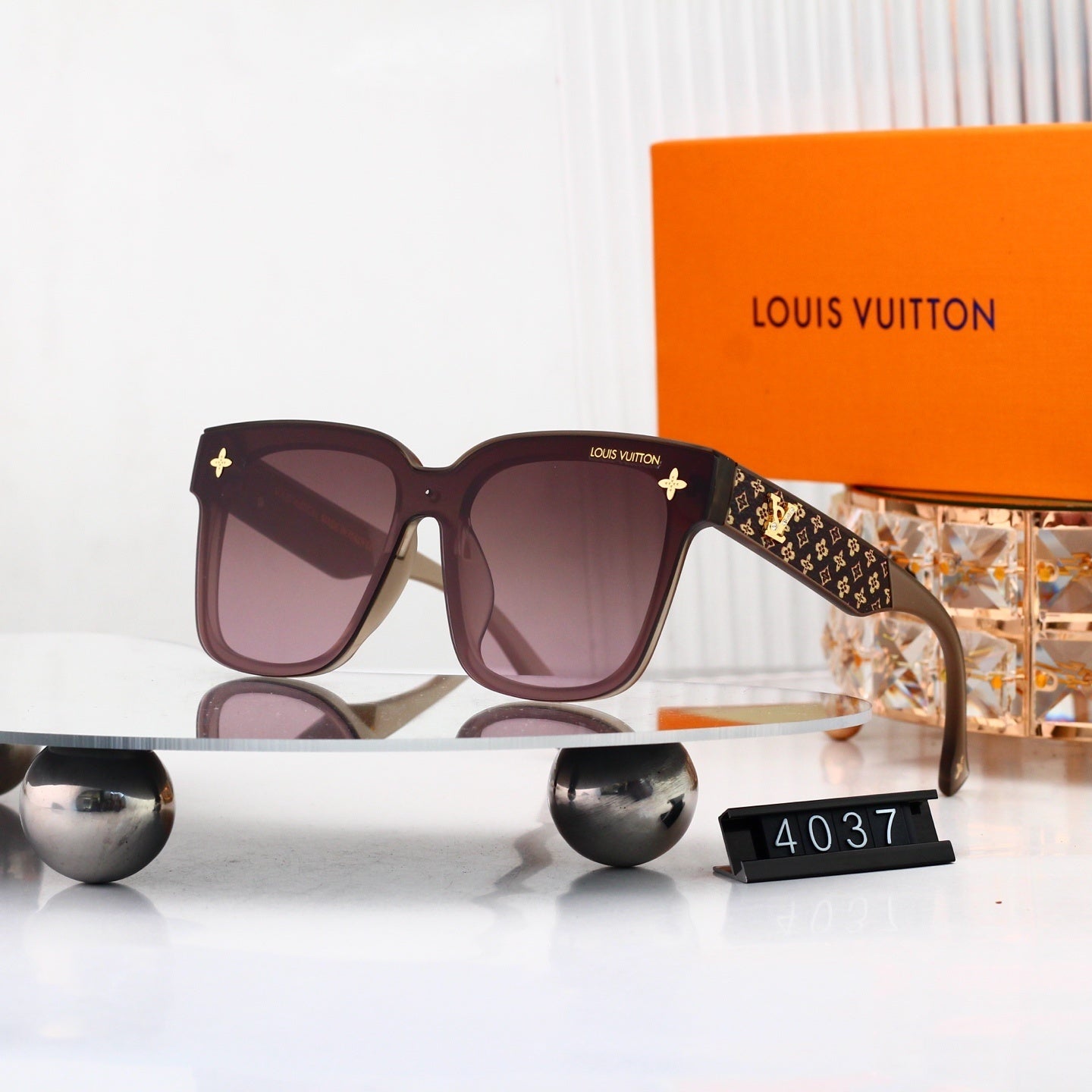 Louis vuitton Oversized Sunglasses with Monogram Temples 4037