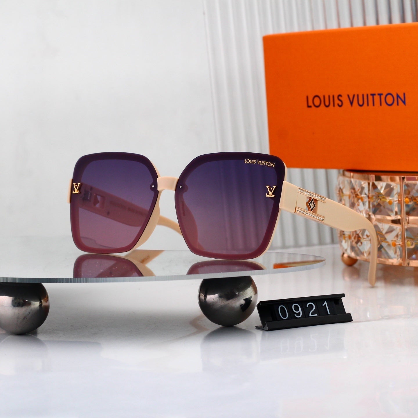 Louis vuitton Metal Logo Oversized Sunglasses 0921