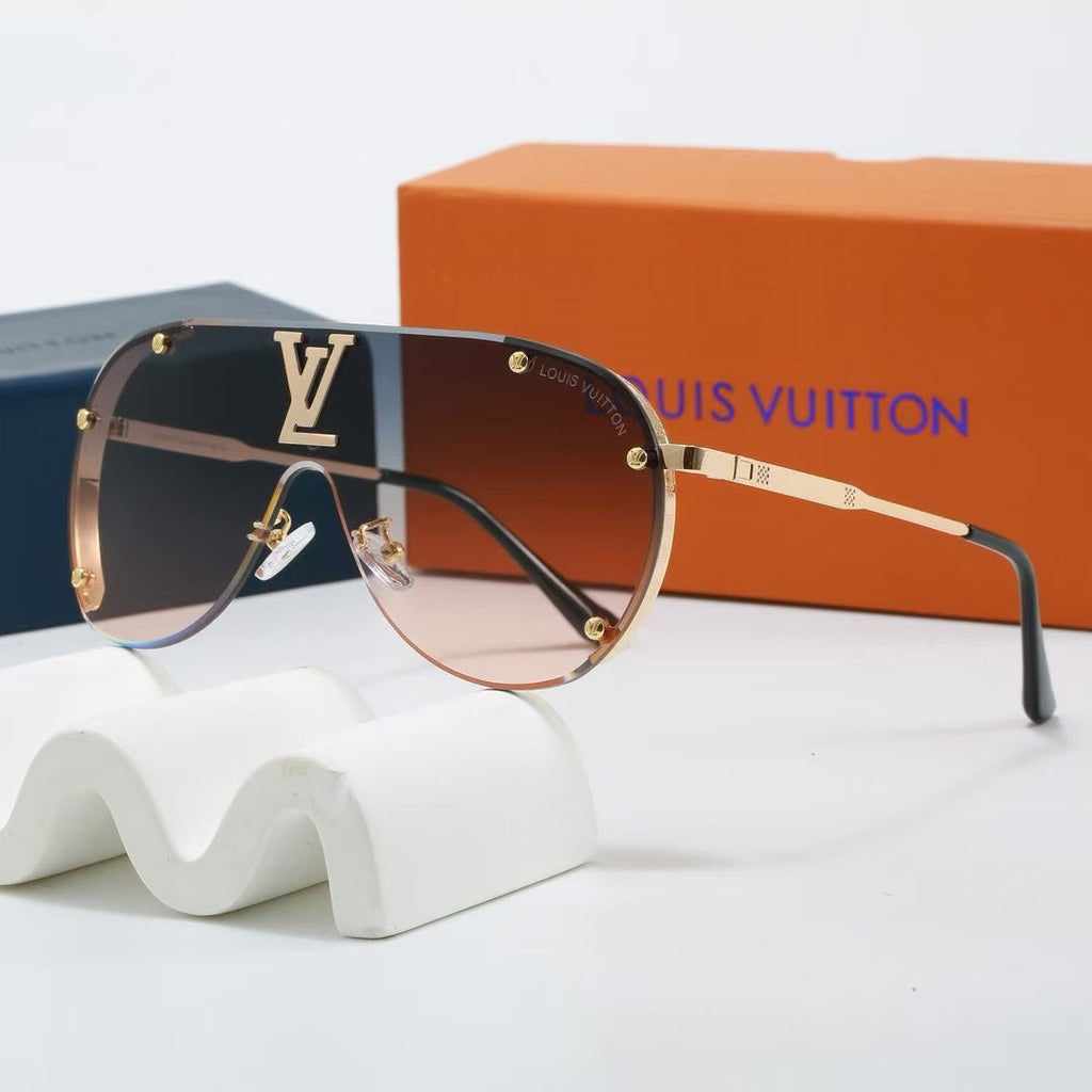 Louis vuitton Oversized. integrated metal trendy sunglasses